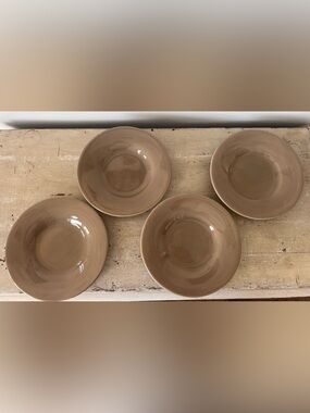 Pottery Barn Sausalito Taupe Salad Plates – Set of 4 – 10¼”